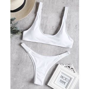 ✨3/$30✨✨Zaful Caged Bralette Bikini